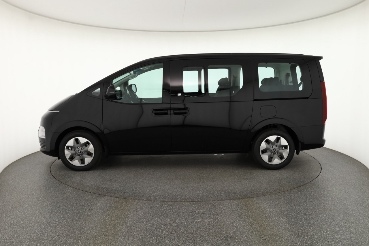 Hyundai Staria 1.6 T-GDI HEV Aut.