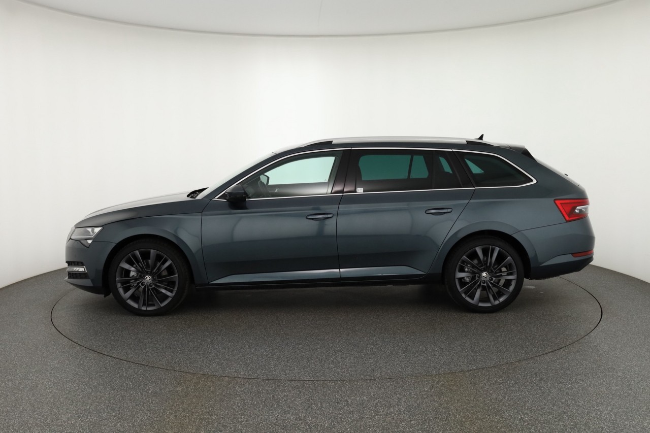 Skoda Superb Combi 2.0 TDI DSG Style
