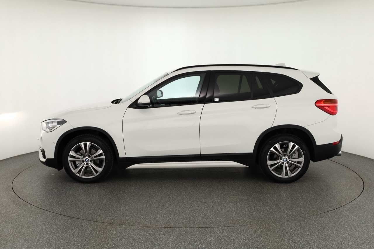 BMW X1 sDrive 18i Sport Line