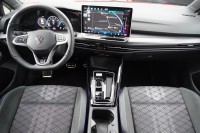 VW Golf VIII Variant 1.5 eTSI DSG R-Line
