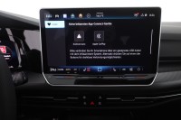 VW Golf VIII Variant 2.0 TDI R-Line DSG