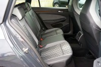 VW Golf Variant 1.5 eTSI DSG R-Line Pano