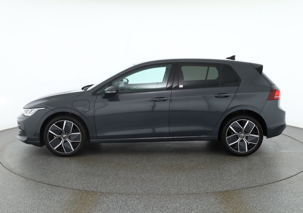 VW Golf VIII 1.5 eHybrid DSG