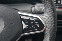 VW Golf VIII Variant 1.5 TSI R-Line