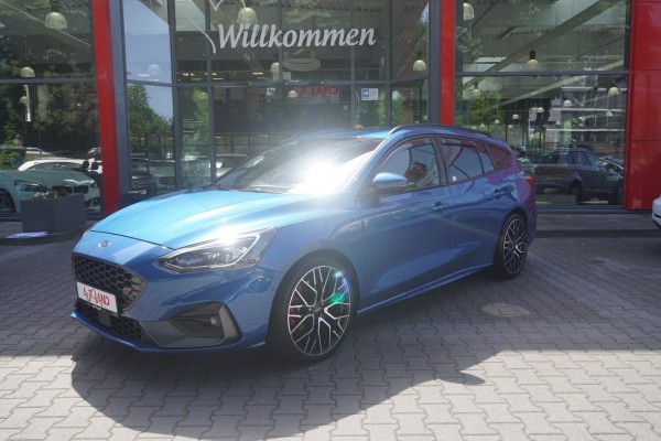 Ford Focus Turnier 1.5 EB ST-Line