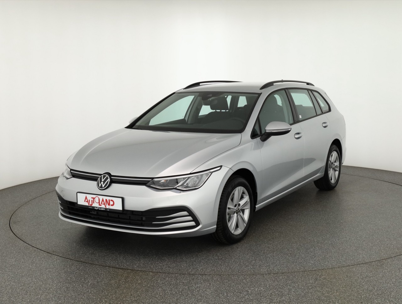 VW Golf VIII Variant 1.0 eTSI DSG