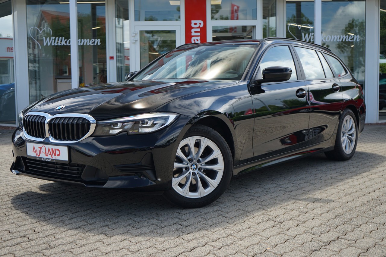 BMW 320 320iA Touring Advantage