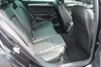 VW Passat Variant 2.0 TSI DSG R-Line