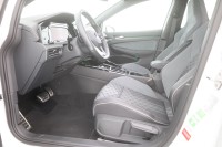 VW Golf VIII Variant 2.0 TDI DSG 2x R-Line