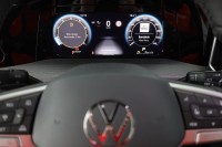 VW Golf VIII Variant 1.5 eTSI R-Line DSG