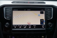 VW Passat Variant 1.8 TSI DSG R-Line