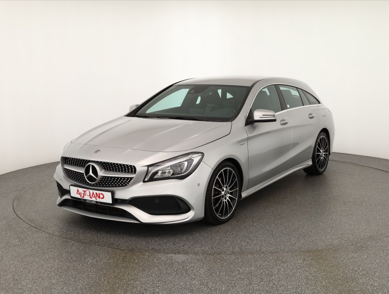 Mercedes-Benz CLA 200 Shooting Brake AMG Line