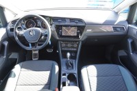 VW Touran 1.5 TSI DSG IQ.DRIVE