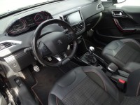 Peugeot 2008 1.2 PureTech Black Edition