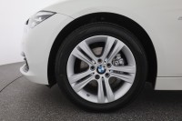 BMW 320 320dA Touring Sport Line