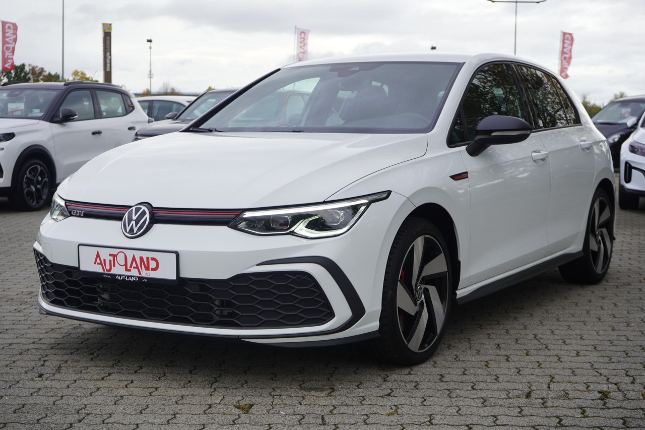 VW Golf VIII 2.0 GTI DSG