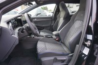 VW Golf VIII Variant 1.5 eTSI R-Line DSG