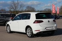 VW Golf 1.5 TSI Highline R-Line