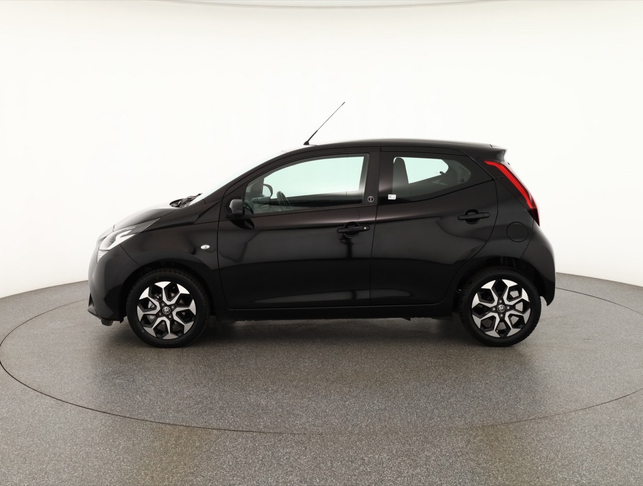 Toyota Aygo 1.0 x-play Team D
