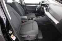 VW Golf VIII Variant 1.0 eTSI DSG