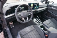 VW Golf VIII Variant 1.5 eTSI R-Line DSG