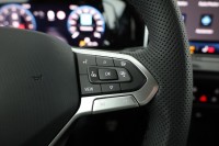 VW Golf VIII Variant 1.5 eTSI R-Line DSG