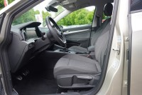 VW Golf VIII Variant 1.0 eTSI DSG