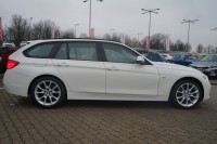 BMW 320 320dA Touring Sport Line