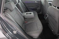 VW Golf VIII Variant 1.5 TSI