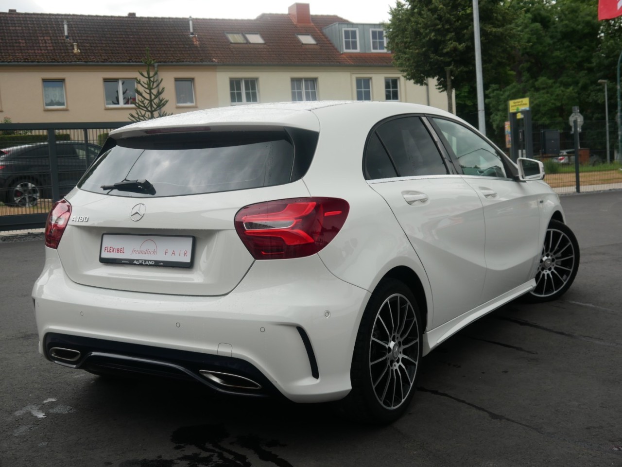 Mercedes-Benz A 180 A180 AMG Line Peak Edition