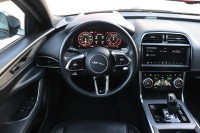 Jaguar XE D180 R-Dynamic SE