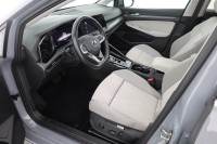 VW Golf VIII Variant 2.0 TSI DSG Style