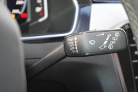 VW Passat Variant 1.5 TSI DSG R-Line