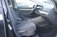 VW Golf VIII Variant 1.5 eTSI DSG