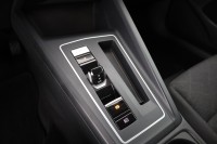 VW Golf VIII Variant 1.5 eTSI DSG Life