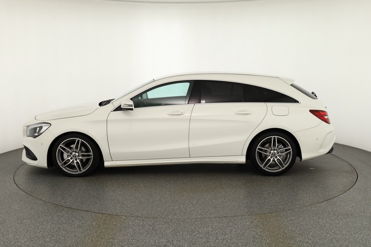 Mercedes-Benz Shooting Brake CLA 200 7G-DCT AMG Line