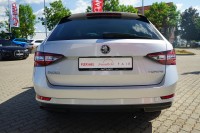 Skoda Superb Combi 2.0 TDI DSG Style