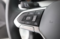 VW Golf VIII Variant 1.5 eTSI DSG