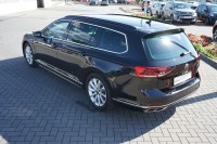 VW Passat Variant 1.5 TSI DSG R-Line