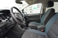 VW Touran 1.5 TSI DSG IQ.DRIVE