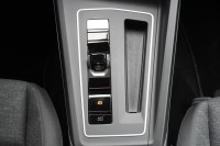 VW Golf VIII Variant Life eTSI