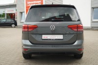 VW Touran 1.5 TSI DSG IQ.DRIVE