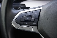 VW Golf VIII 1.0 Life eTSI DSG