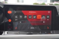 VW Golf VIII Variant 1.0 eTSI