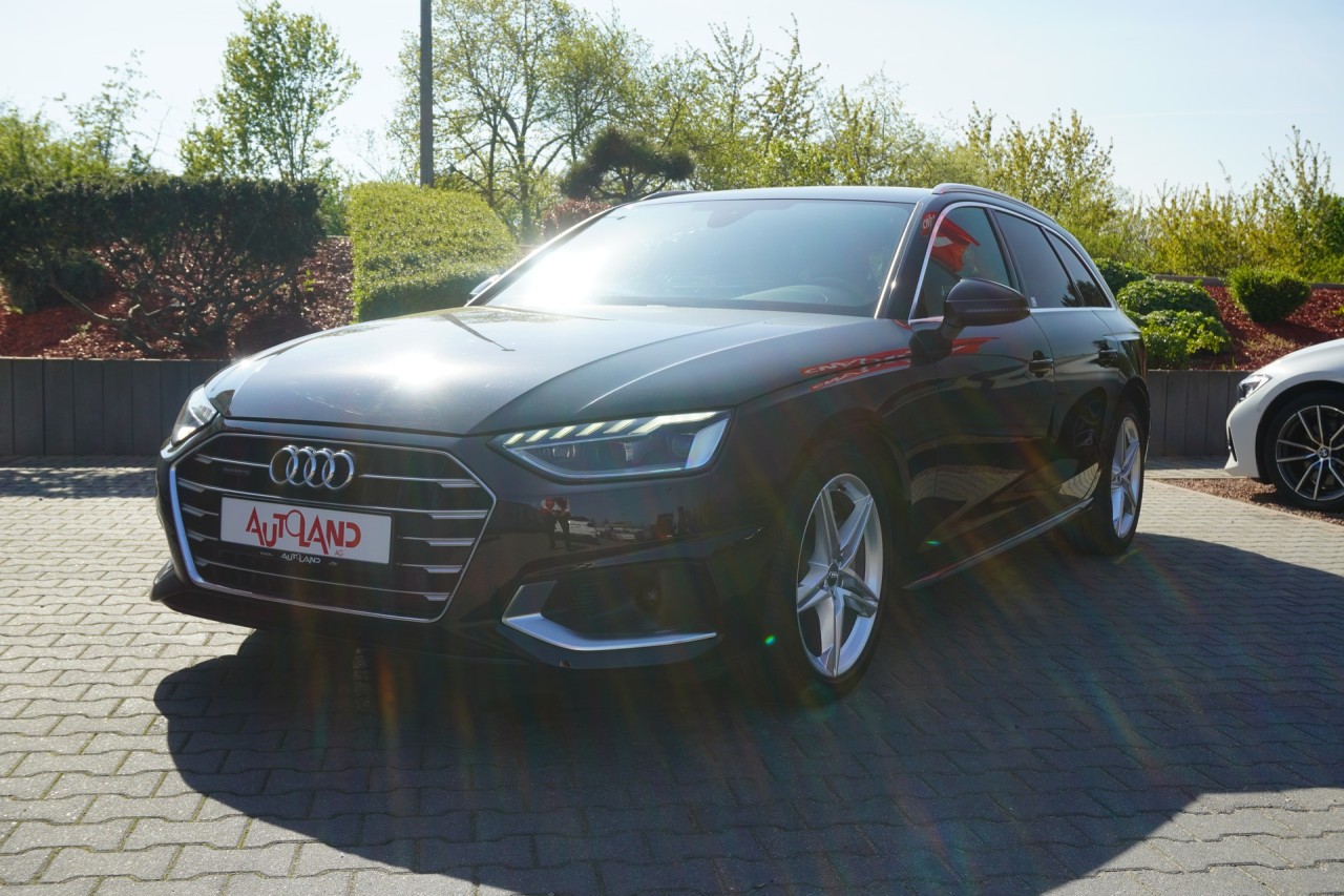 Audi A4 Quattro 40 TDI quattro S-Tronic S-Line