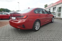 BMW 320 i xDrive Advantage