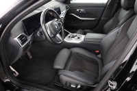 BMW 3 330i M-Sport Touring Aut.