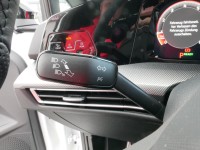 VW Golf VIII Variant 1.5 eTSI R-Line DSG