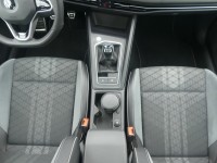 VW Golf VIII Variant 1.5 TSI R-Line