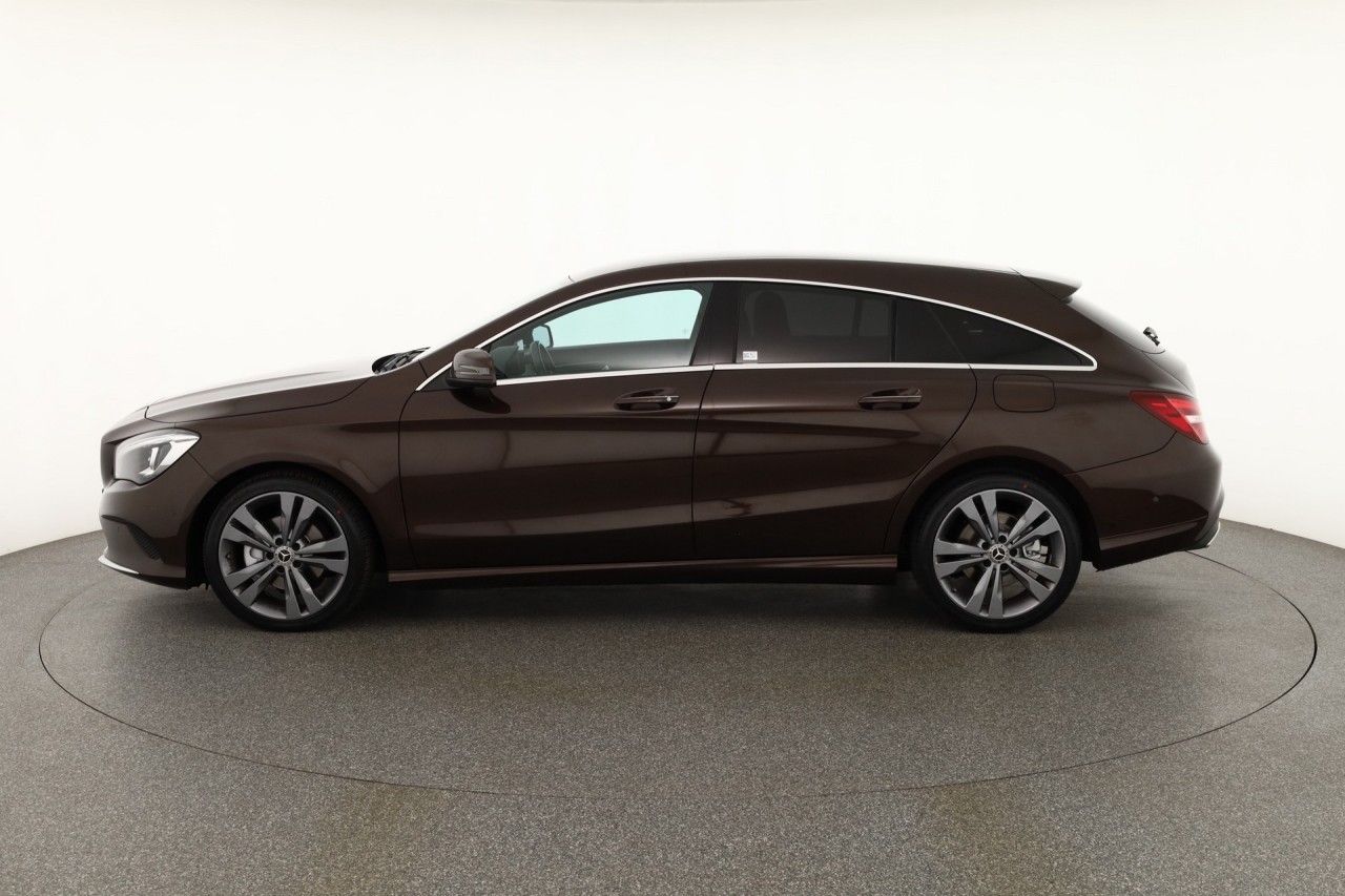 Mercedes-Benz CLA 220 Shooting Brake d